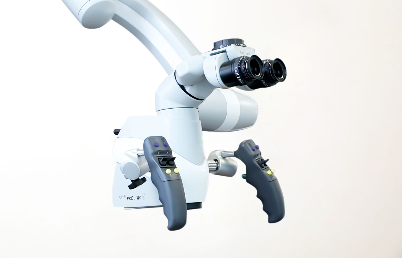 手術顕微鏡：プロエルゴ